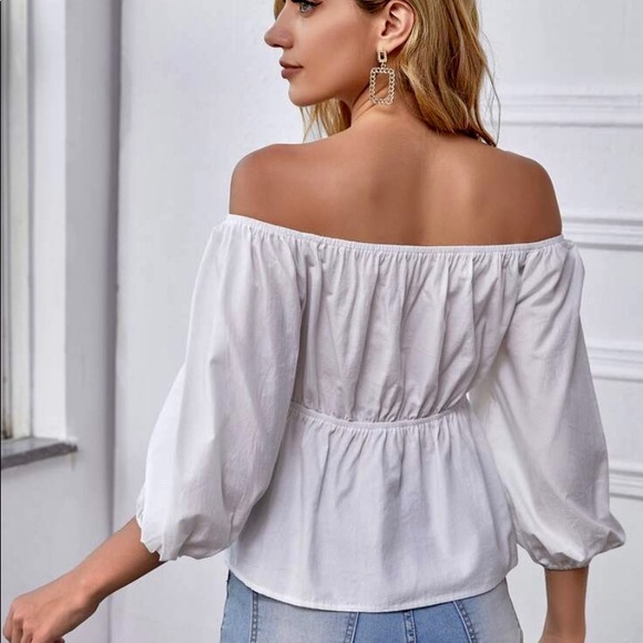 🎈 Off Shoulder Top 🎈 - Picture 3 of 5